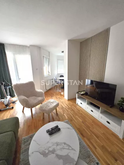 Nedeljka Gvozdenovića | 4zida.rs