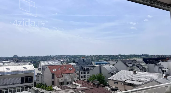 Četvoroiposoban stan | 4zida