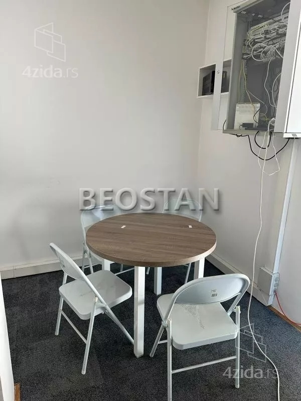 Šestosoban stan | 4zida