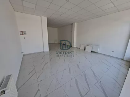 Crveni Pevac | 4zida.rs