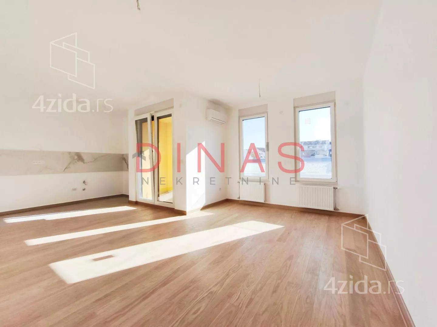 Četvorosoban stan | 4zida