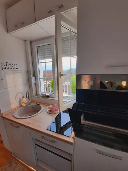 Nemanjina | 4zida.rs