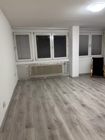 Ustanička Ustanicka | 4zida.rs