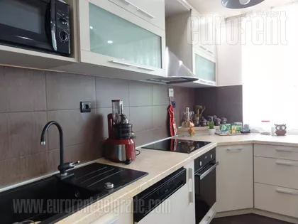 DONJI DORĆOL | 4zida.rs