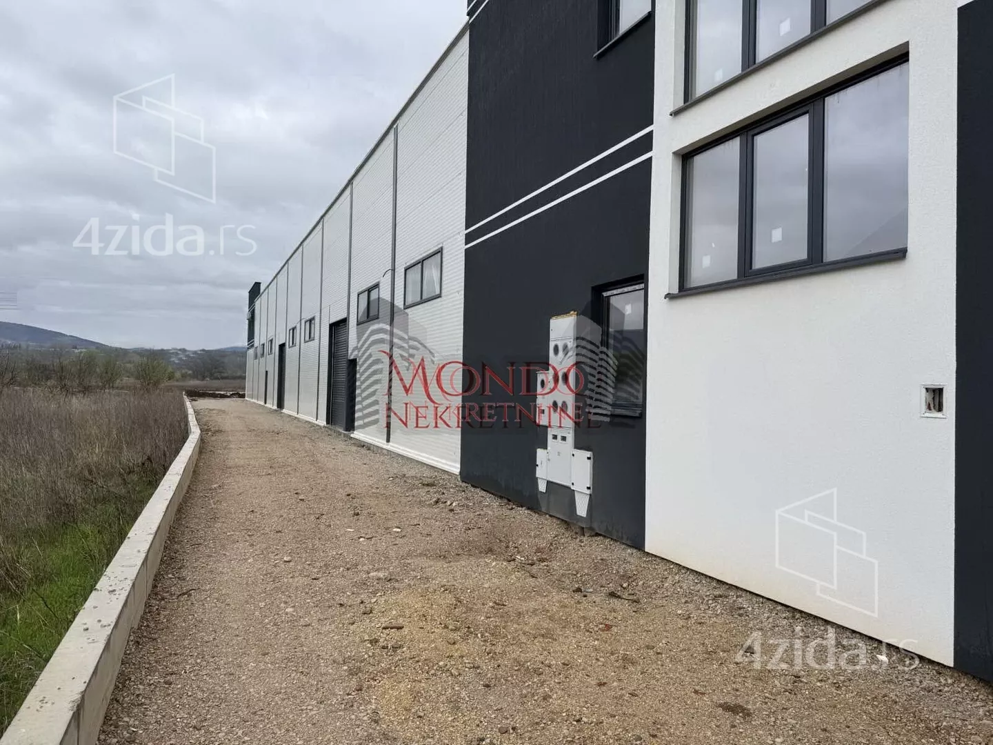 Poslovni prostor | 4zida