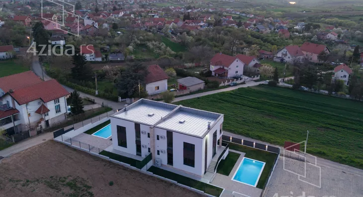 3-etažna kuća | 4zida