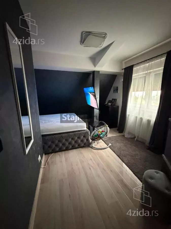Šestosoban stan | 4zida