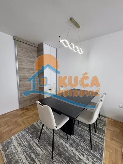 Cara Dušana | 4zida.rs