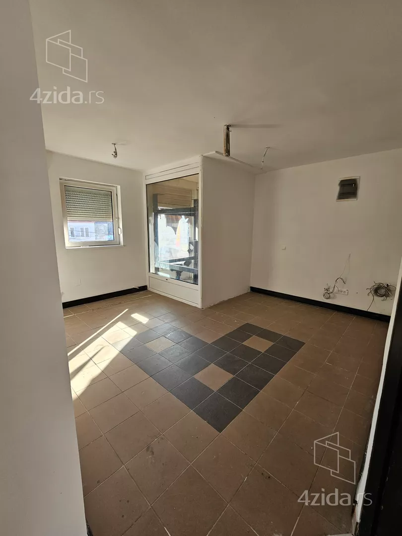 Poslovni prostor | 4zida