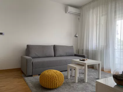 Voje Veljkovića 15 | 4zida.rs