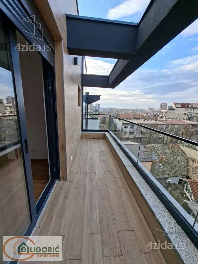 Troiposoban stan | 4zida