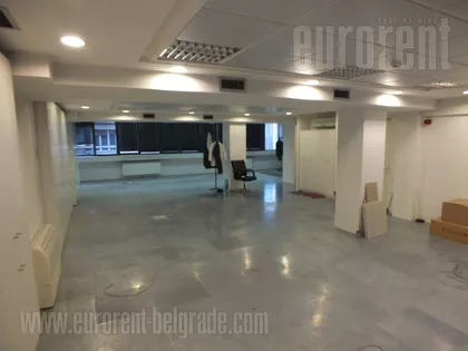 KNEZ MIHAILOVA | 4zida.rs