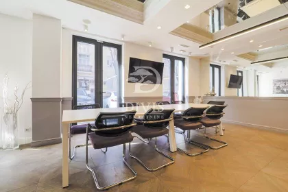 Strahinjića Bana bb | 4zida.rs