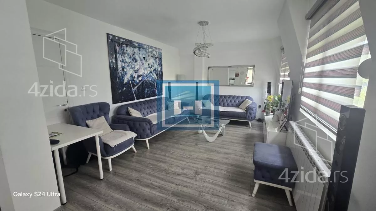 Petosoban stan | 4zida