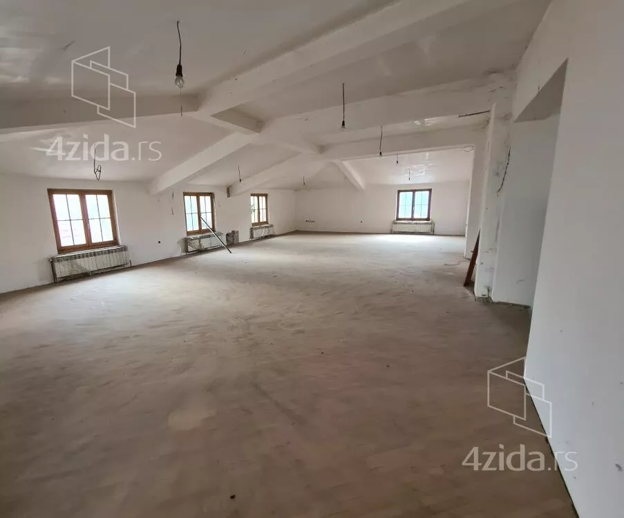 Poslovni prostor | 4zida