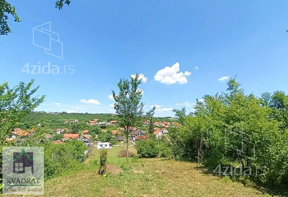 Plac | 4zida