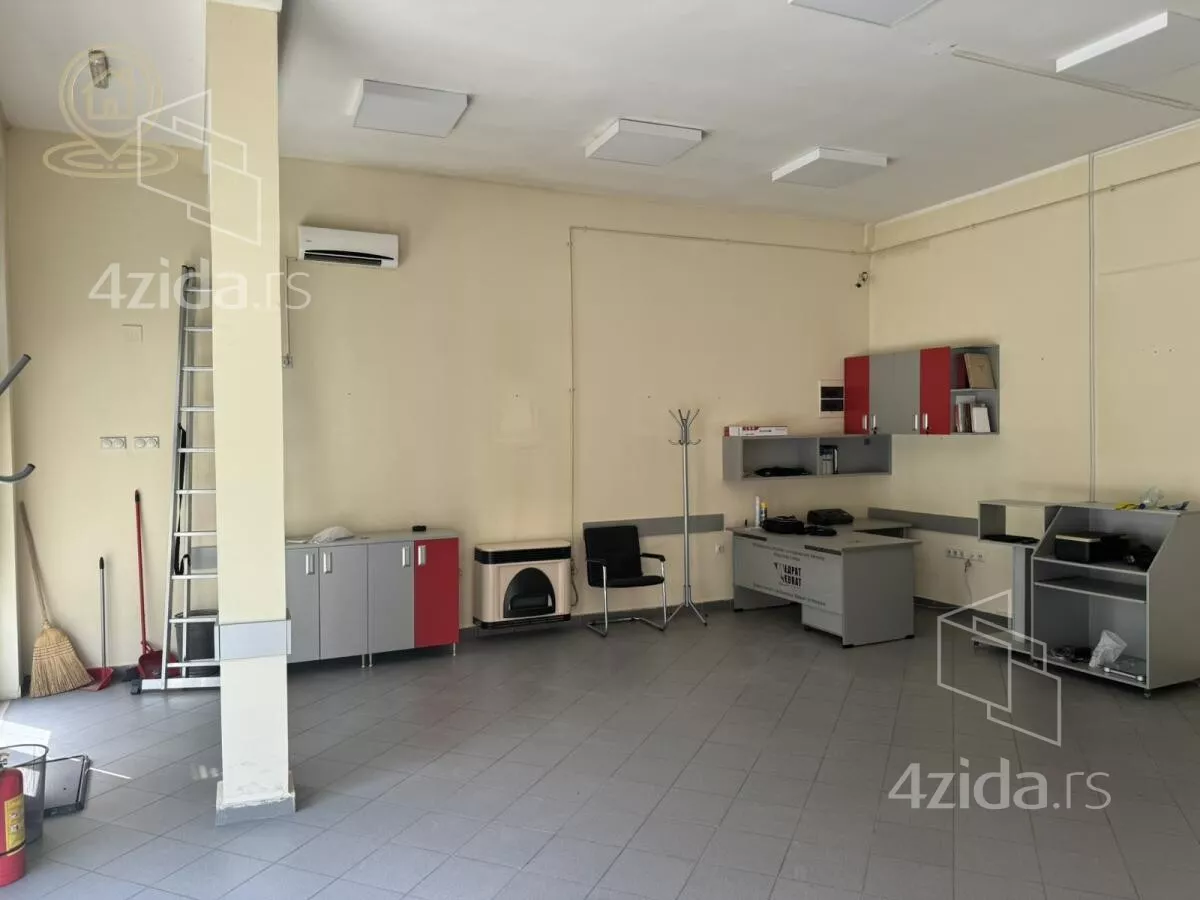 Poslovni prostor | 4zida