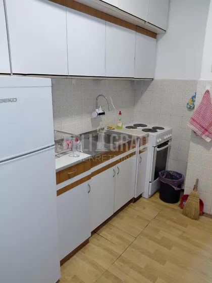 Bogdana Tirnanića | 4zida.rs