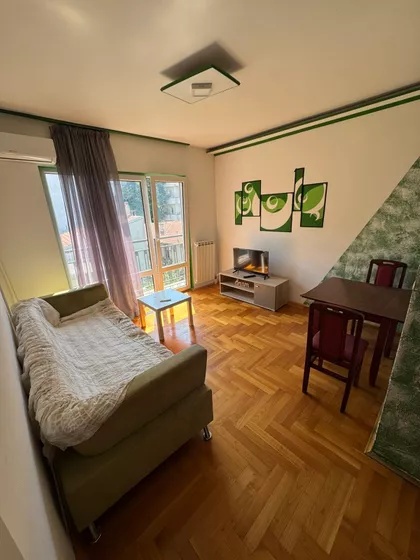 Đeram pijaca | 4zida.rs