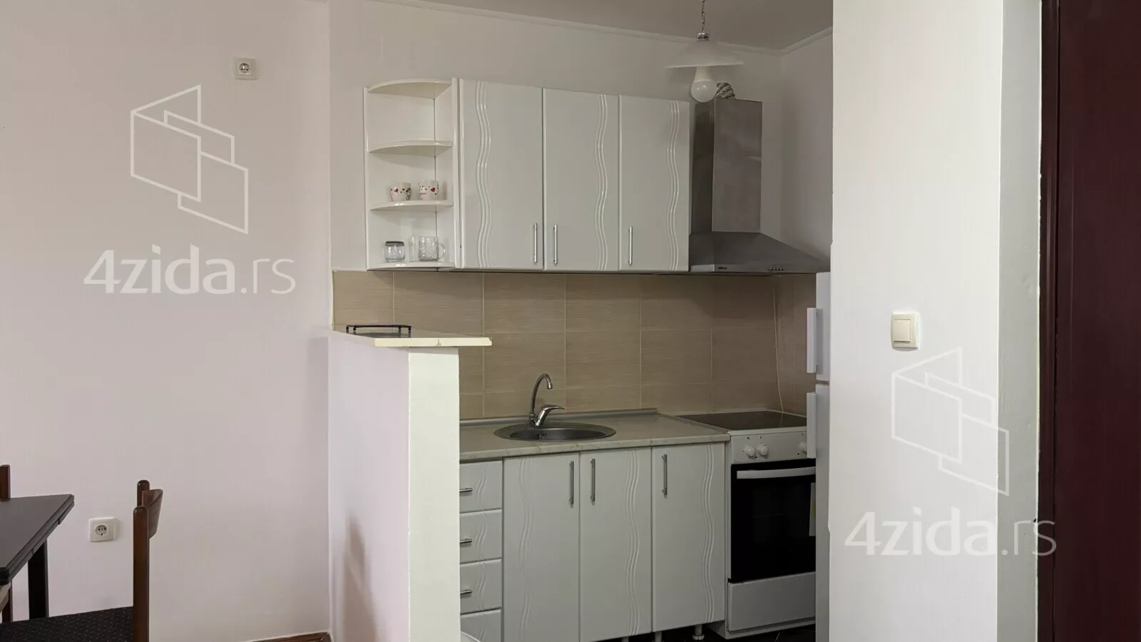 Jednoiposoban stan | 4zida