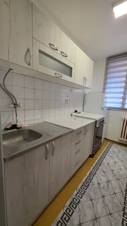 Pariske Komune 9 | 4zida.rs