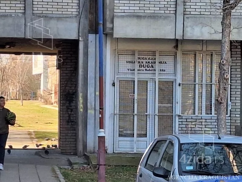 Poslovni prostor | 4zida