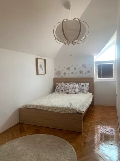 Ustanička | 4zida.rs