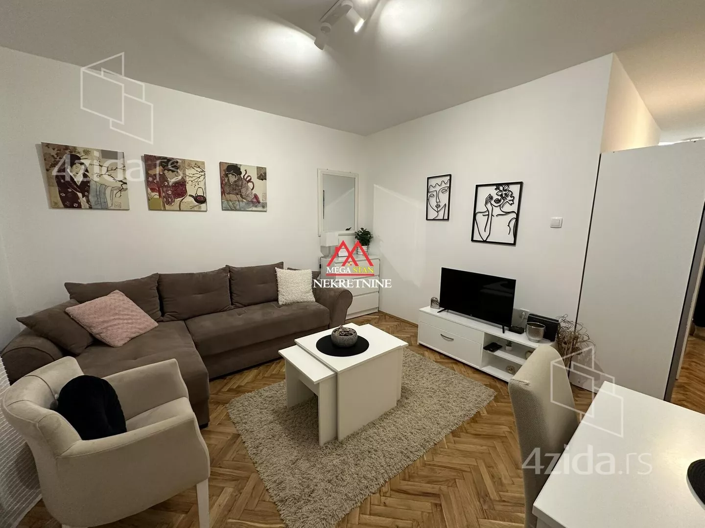 Jednoiposoban stan | 4zida