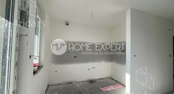 Šestosoban stan | 4zida