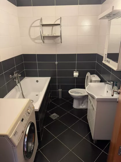 Vukov Spomenik | 4zida.rs