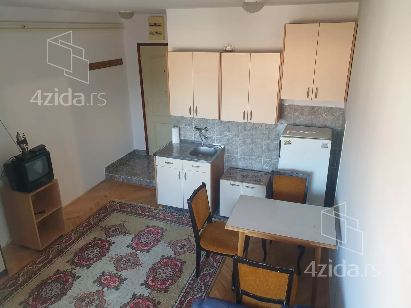 Garsonjera | 4zida