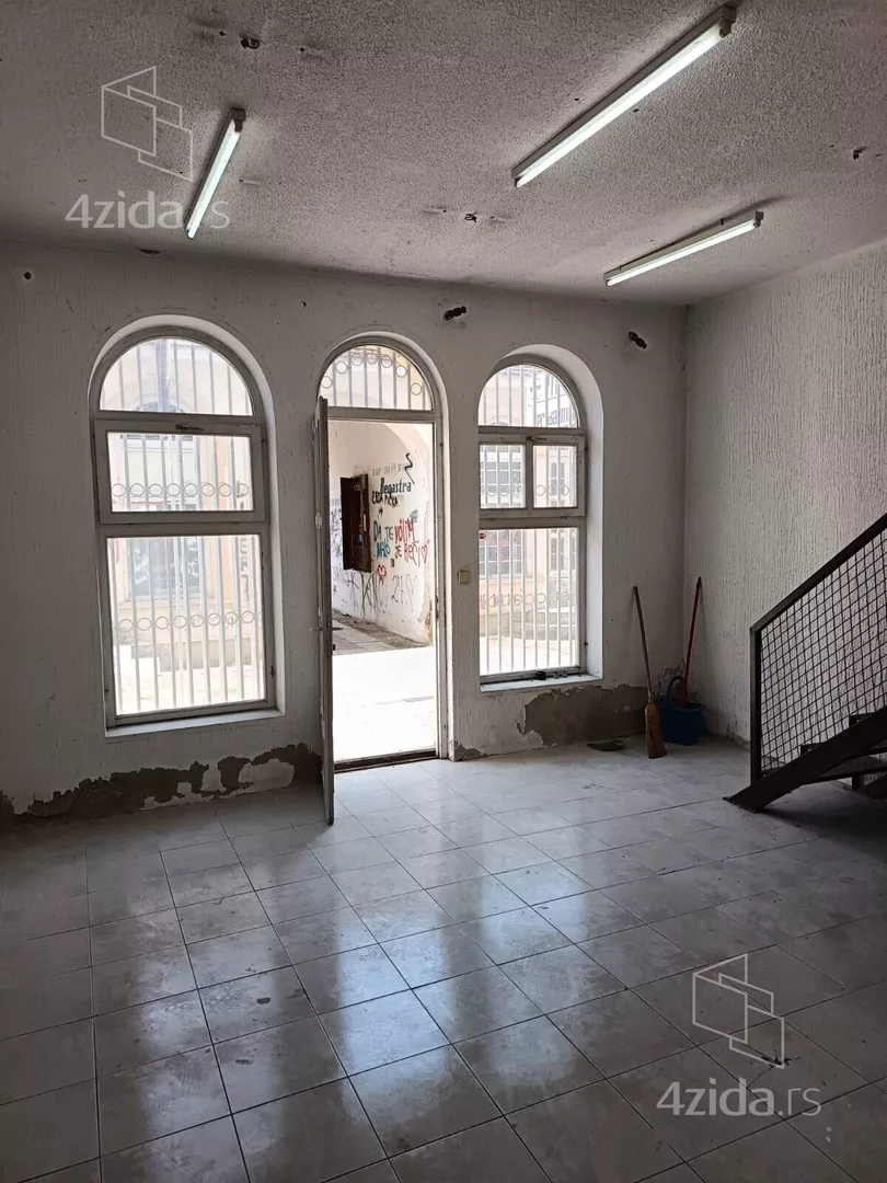 Poslovni prostor | 4zida