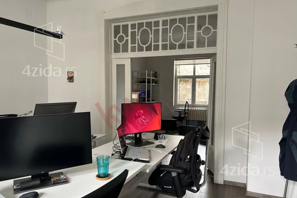 Šestosoban stan | 4zida