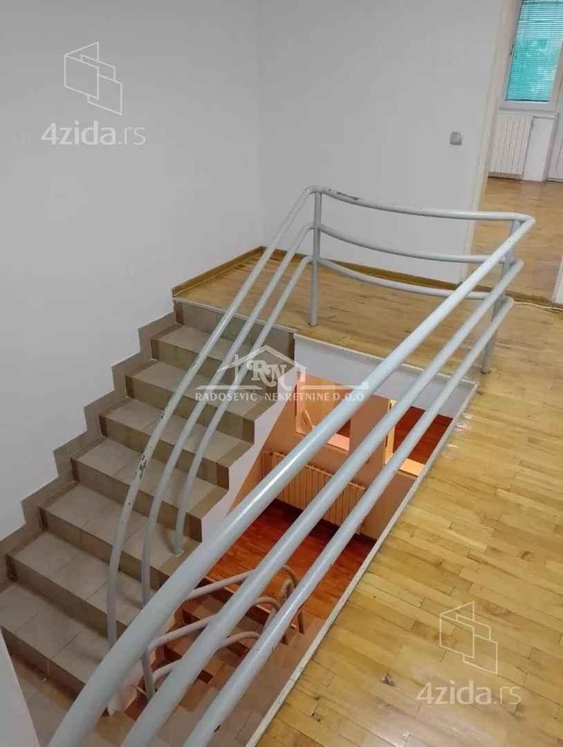 4-etažna kuća | 4zida