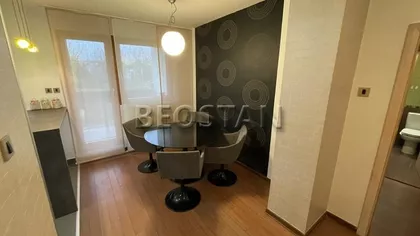 Nikole Dobrovica | 4zida.rs