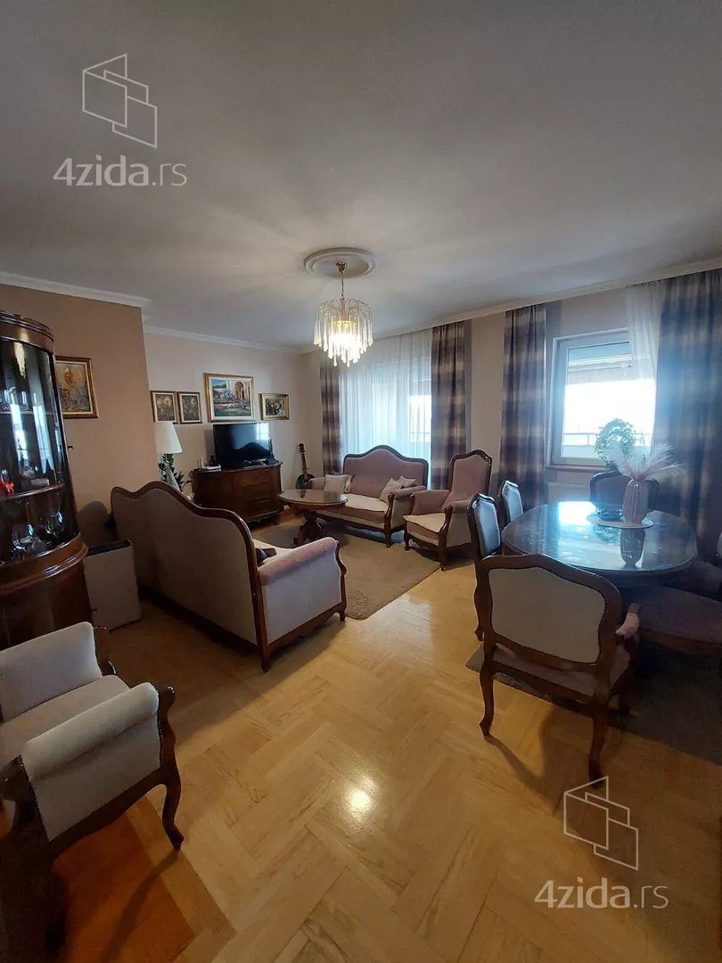 Četvorosoban stan | 4zida