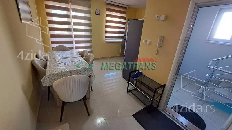 Petosoban stan | 4zida