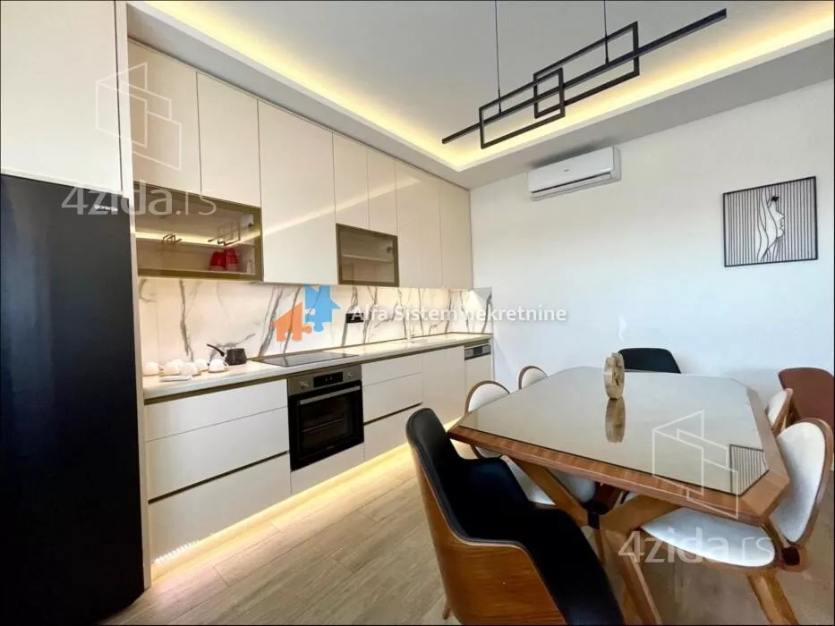 Petosoban stan | 4zida