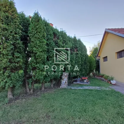Sutjeska 8 | 4zida.rs