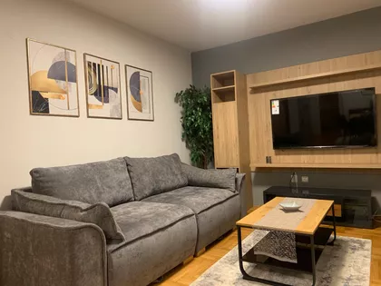 Bogdana Tirnanića | 4zida.rs