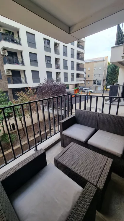 Braće Radovanovića 17 | 4zida.rs