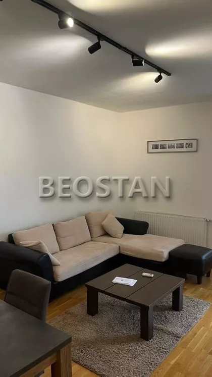 Vladimira Popovica | 4zida.rs