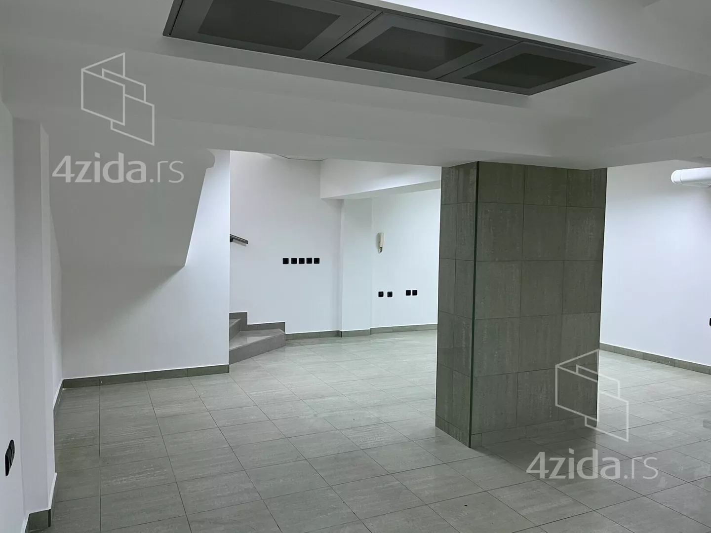 Lokal | 4zida