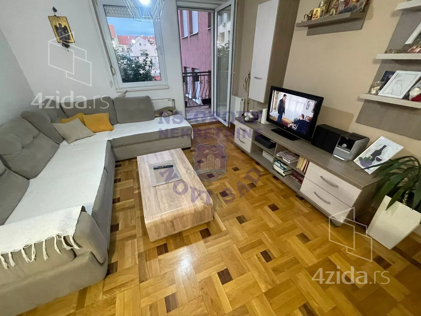 Dvoiposoban stan | 4zida