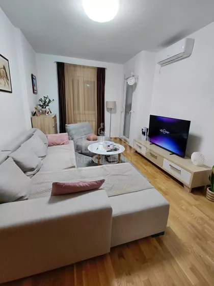 Kneza Višeslava | 4zida.rs