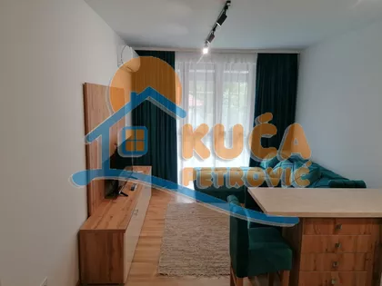 Sestre Baković | 4zida.rs