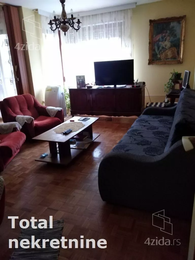 Troiposoban stan | 4zida