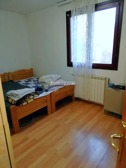 Milana Uzelca | 4zida.rs