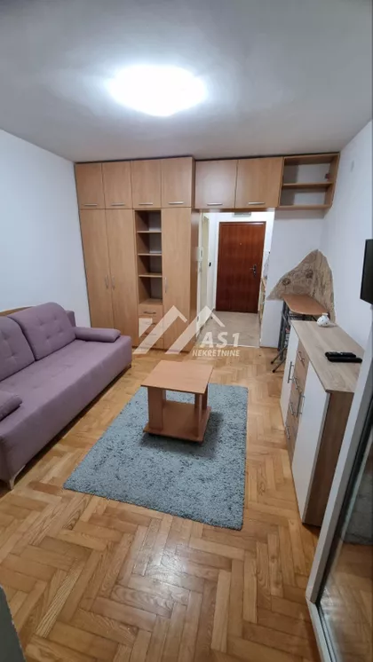 Tone Hadžića | 4zida.rs