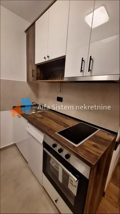 Autokomanda | 4zida.rs